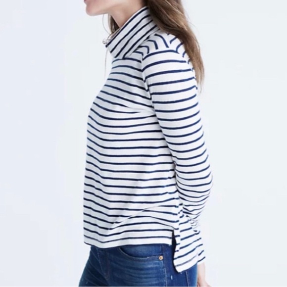 HP 💕Madewell Whisper Cotton Turtleneck Navy Stripe - Picture 2 of 8